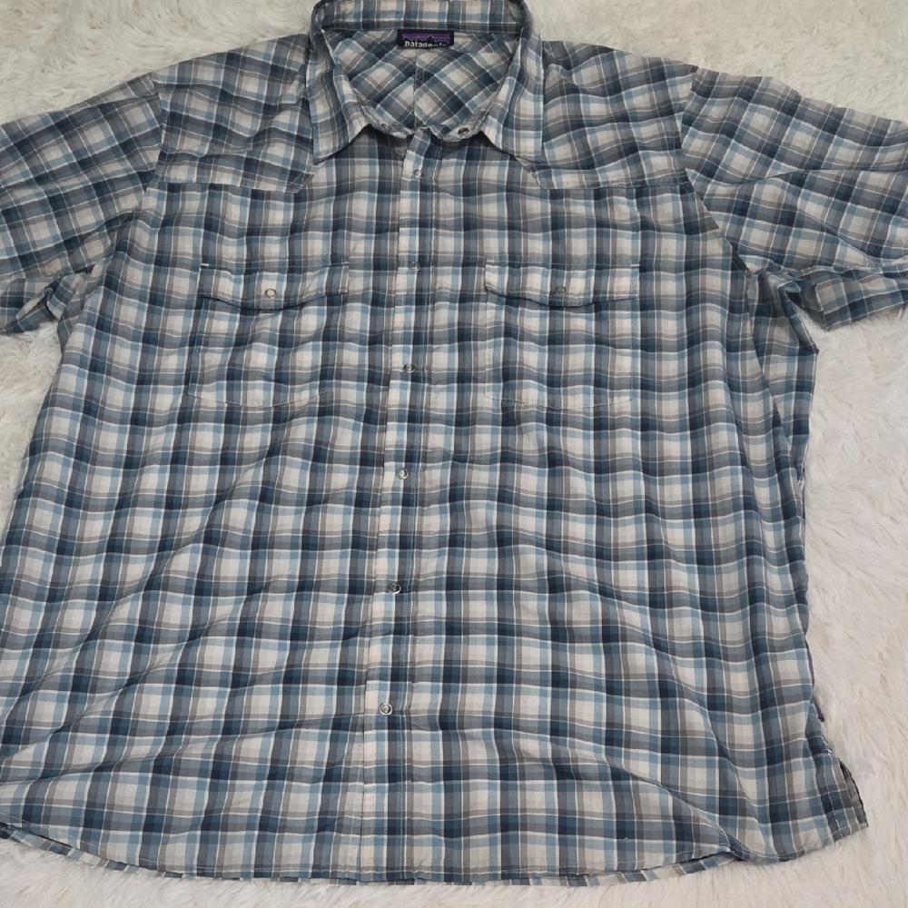 Patagonia Men's Blue and White Bandito Plaid Shirt